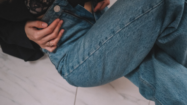 how to style wide-leg jeans with minimalist shoes now