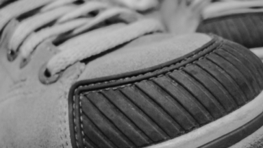 how to wear slim sneakers with tailored outfits – look sharp